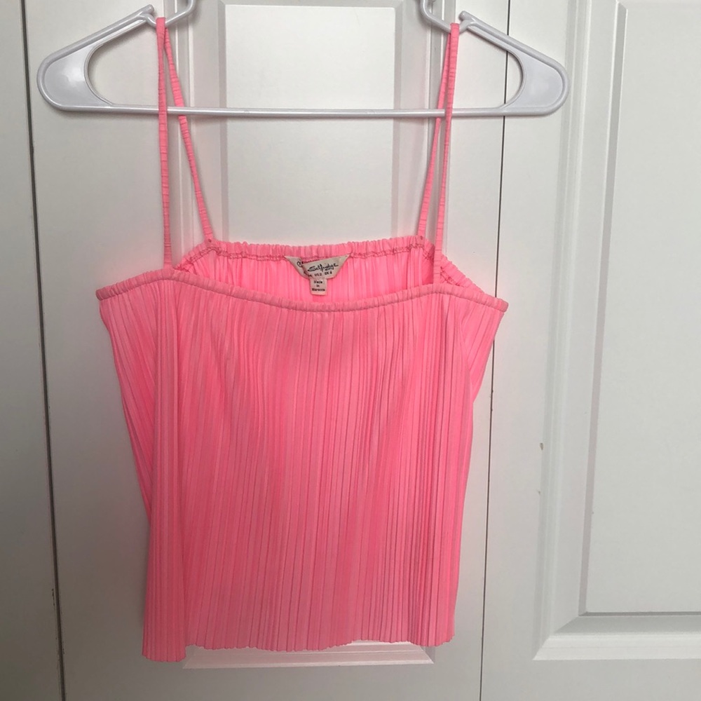 Cute tank top!
